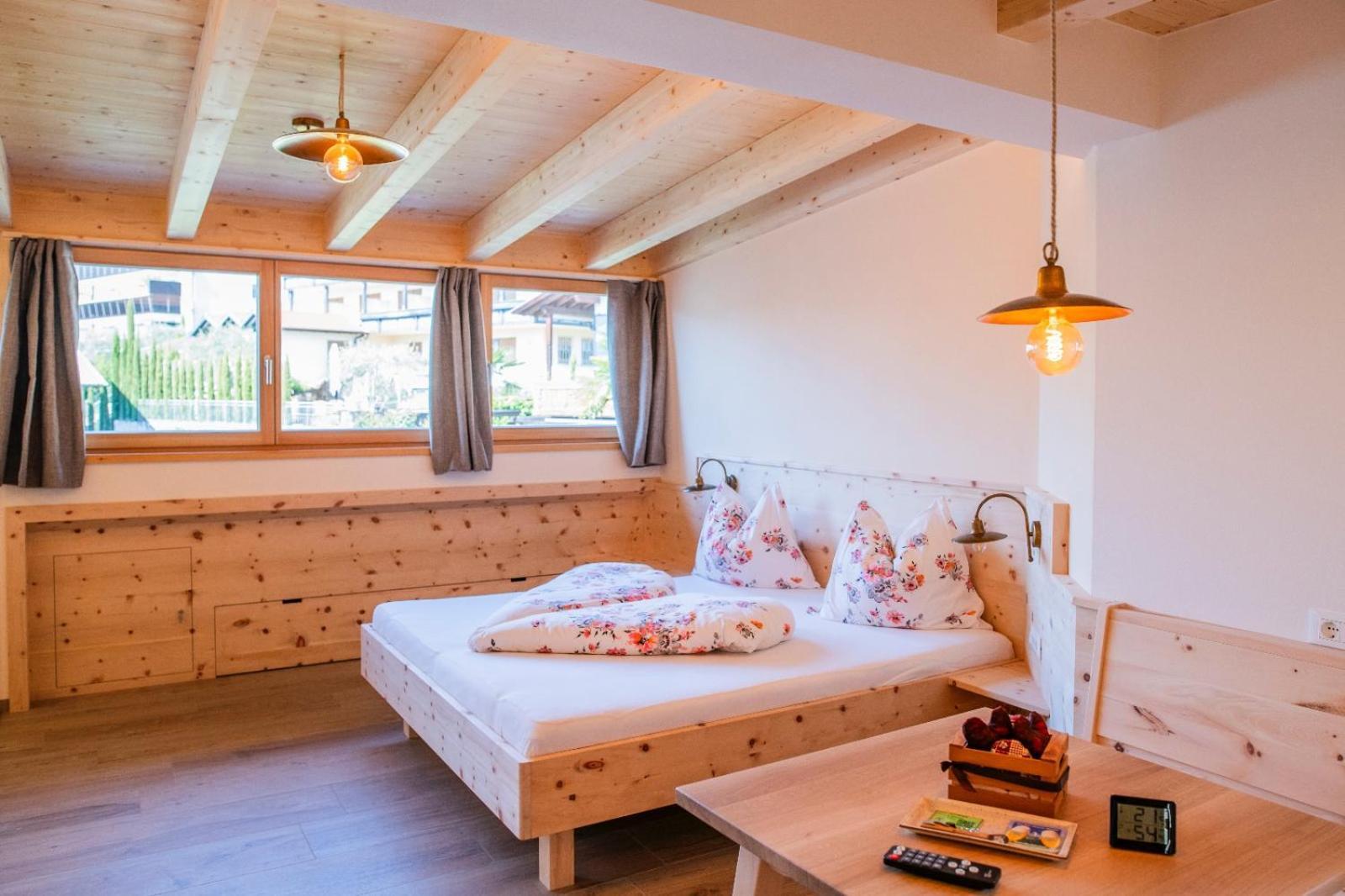 Bed and Breakfast Garni Stübele Dorf Tirol Exterior foto